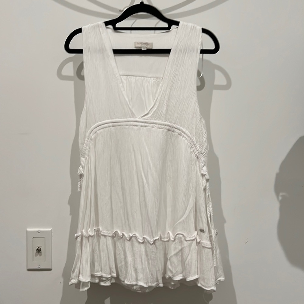 Babydoll white flowey top with ruffles